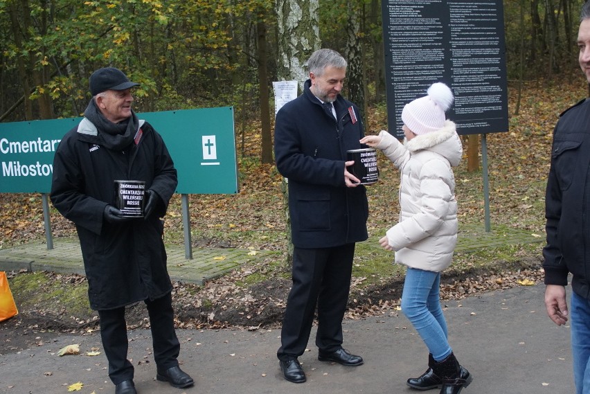 Wszystkich Świętych w Poznaniu: Trwa zbiórka na Rossę - 1...