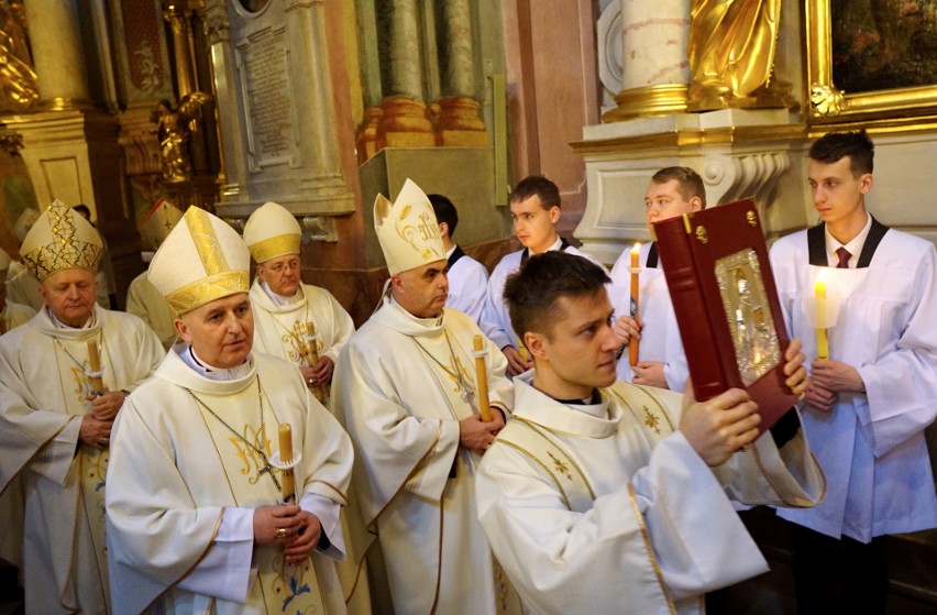 25. rocznica przyjęcia sakry biskupiej przez bp. Mieczysława Cisło. Zobacz zdjęcia