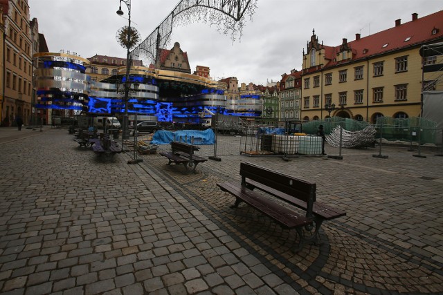Kończy się budowa sceny na Wrocławskim Rynku