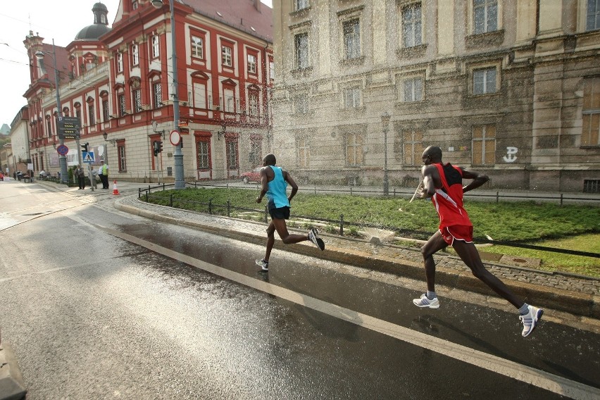 Maraton Wrocław 2014. Kenijczycy zdominowali bieg. Kangogo blisko rekordu (WYNIKI, ZDJĘCIA)