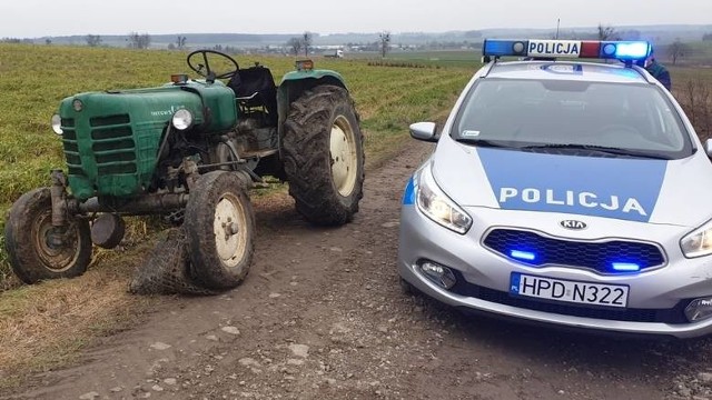 Badanie alkomatem wykazało w  organizmie traktorzysty 2 promile alkoholu