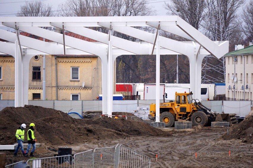 Budowa dworca metropolitalnego w Lublinie. Jaki jest postęp prac przy dworcu PKP? Zobacz zdjęcia