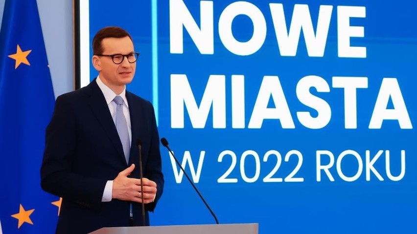 Premier Mateusz Morawiecki wręczył nowe prawa miejskie....