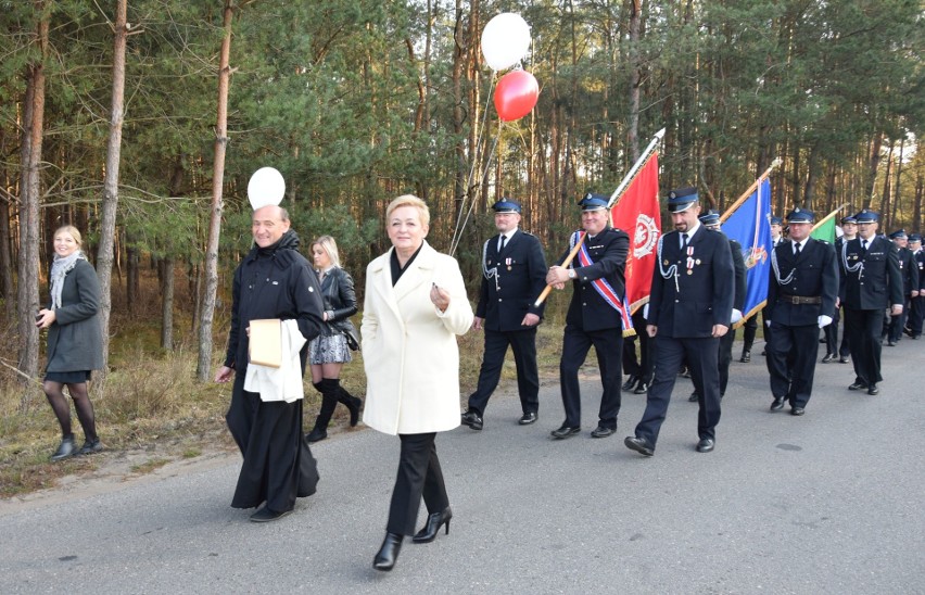 Marsz Niepodległości 2018 w Kazanowie. W 100 rocznicę odzyskania Niepodległości świętowali mieszkańcy gminy Kazanów. Złożyli hołd poległym