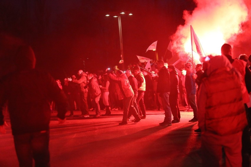 Marsz w Zabrzu i zadyma przed DMiT