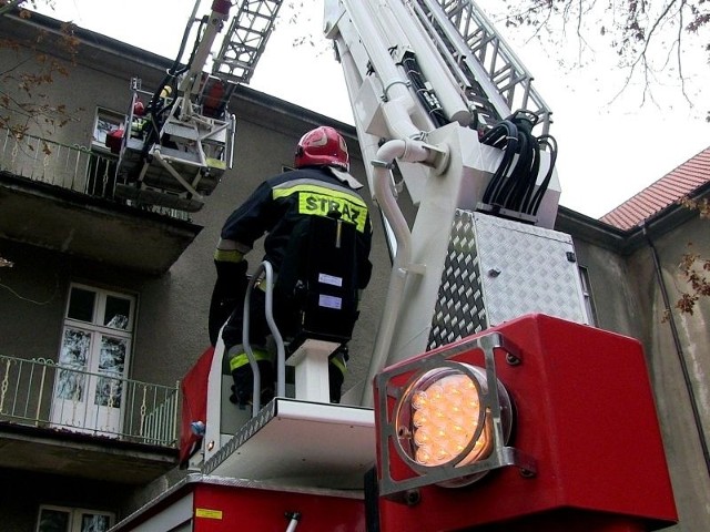 W mieszkaniu w Żaganiu wybuchł pożar.