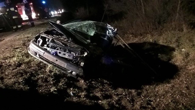 Karambol miał miejsce we wczesny poniedziałkowy wieczór na krajowej „siódemce” w Orońsku. Tu jedno z aut uczestniczących w zdarzeniu.