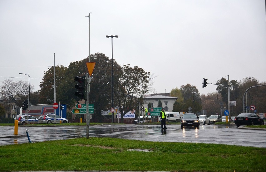 Skrzyżowanie ulic: Solidarności, Sikorskiego, gen. Ducha