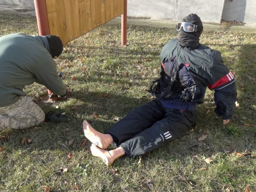 Petardy mogą być niebezpieczne - ostrzega policja