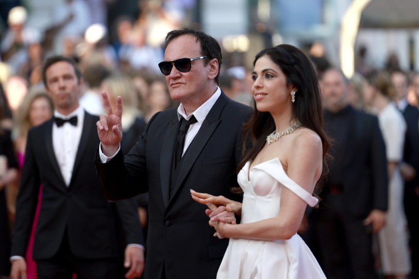 Quentin Tarantino wraz z żoną Danielą Pick na Cannes. Widać,...