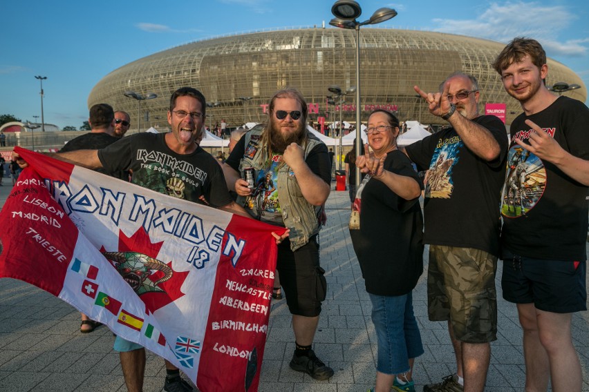 Kraków. Fani przed koncertem Iron Maiden w Tauron Arenie [ZDJĘCIA]