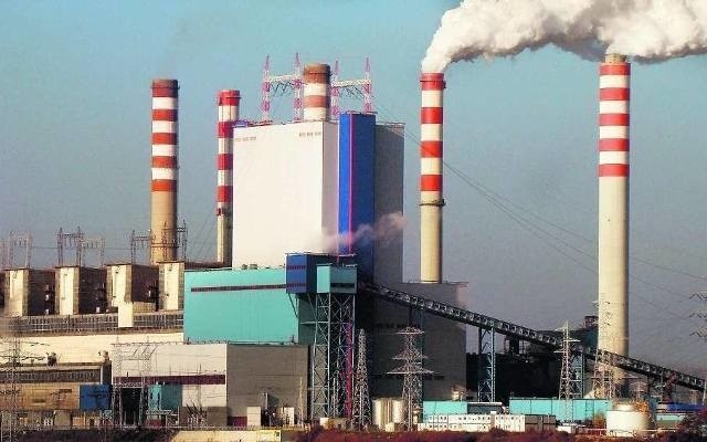 W czerwcu 2019 roku spółka Elektrownia Pątnów II złożyła do marszałka województwa wielkopolskiego wniosek z prośbą o umożliwienie odstępstw od norm dotyczących emisji spalin.