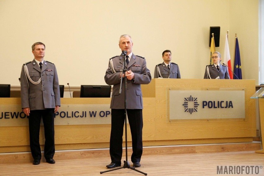 46 nowych policjantów wstąpiło dziś w szeregi opolskiej...