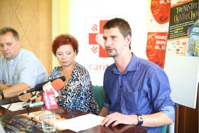 O szkoleniu z zakresu Płodowego Zespołu Alkoholowego podczas konferencji prasowej w radomskiej Caritas mówił Tomasz Łukomski, psycholog z Katolickiego Ośrodka Adopcyjnego.