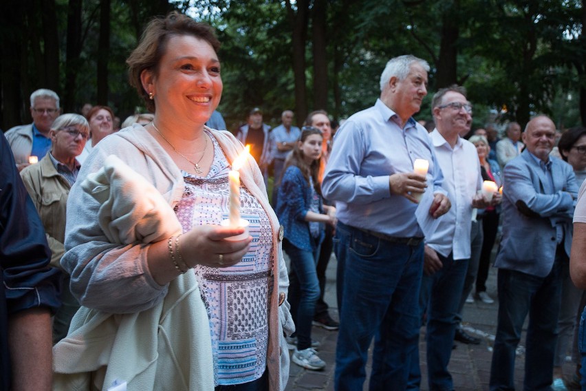 Demonstracja przed słupskim sądem