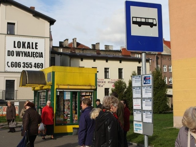 Wiata na przystanku przy ul. Wolności pojawi się najwcześniej na początku przyszłego roku. 