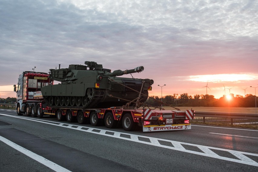 Pierwsze Abramsy dla polskiego wojska już są w Polsce