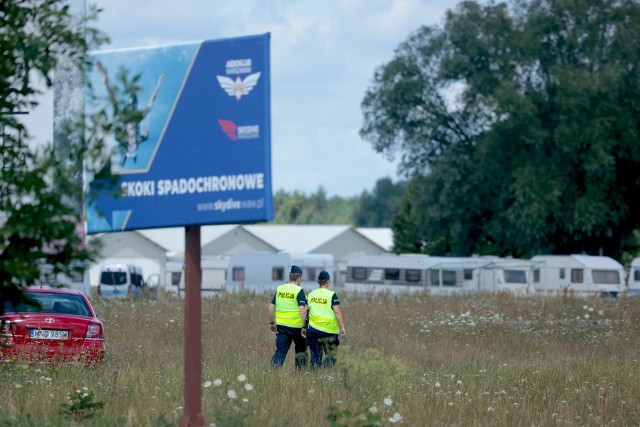 Katastrofa lotnicza w Chrcynnie. Na miejsce ma przyjechać specjalistyczna grupa ratownictwa technicznego z Warszawy