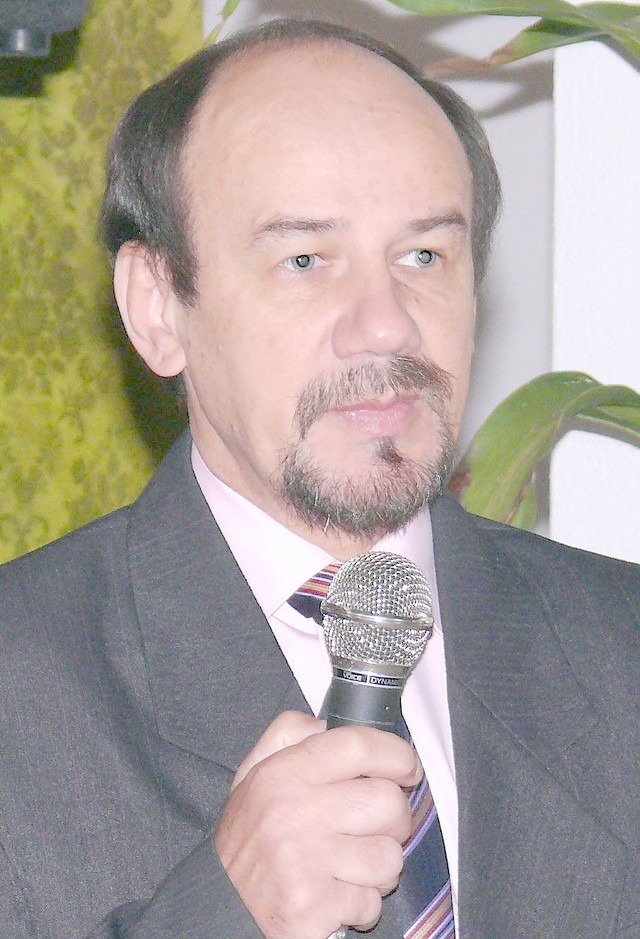 Stanisław Szarowski jako jedyny z wąbrzeskich wójtów  ma więcej głosów na "nie"