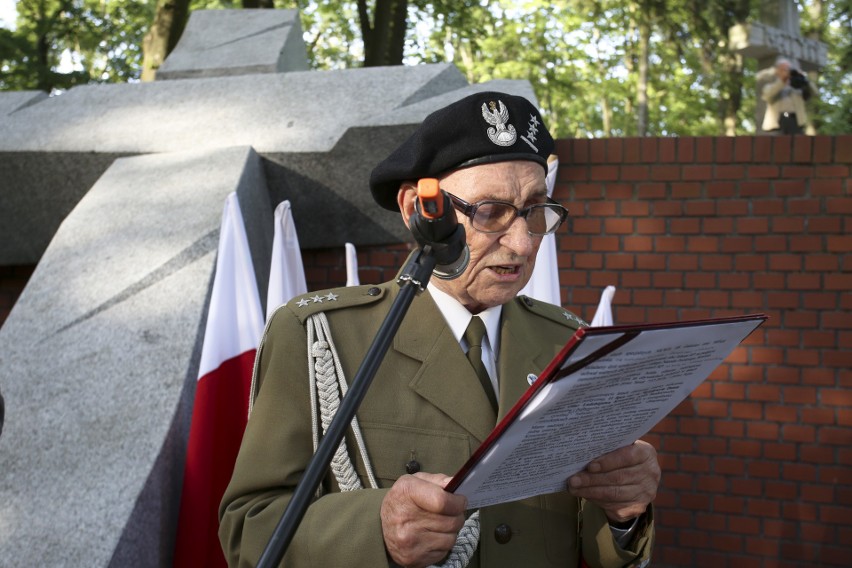 Spotkanie przed Krzyżem Wołyńskim w Słupsku.