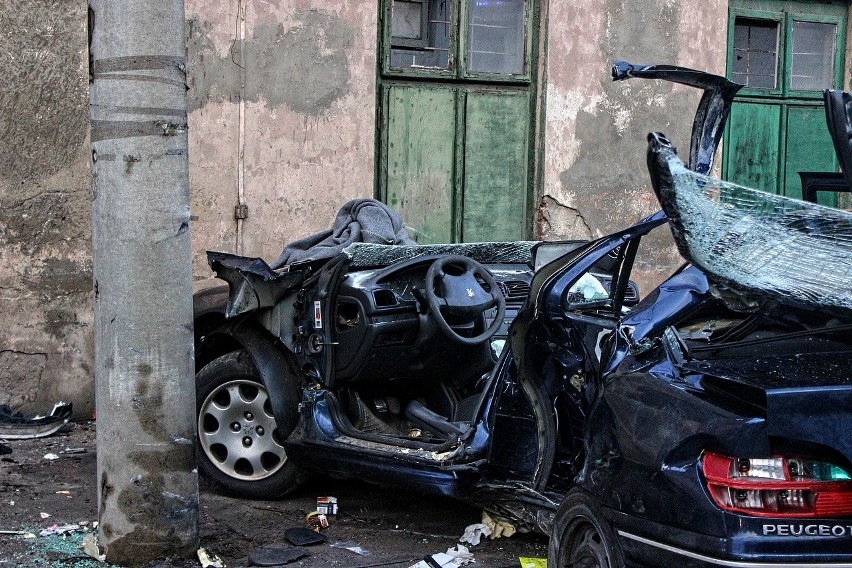 Wypadek na Rąbieńskiej w Łodzi. Dwie osoby ciężko ranne