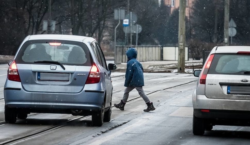 Wzrosła liczba wypadków na przejściach dla pieszych w...