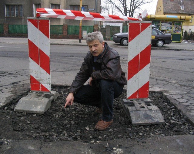 - Drogi w Stargardzie w takim fatalnym stanie jeszcze nie były - uważa Marek Mizgier, stargardzki taksówkarz.