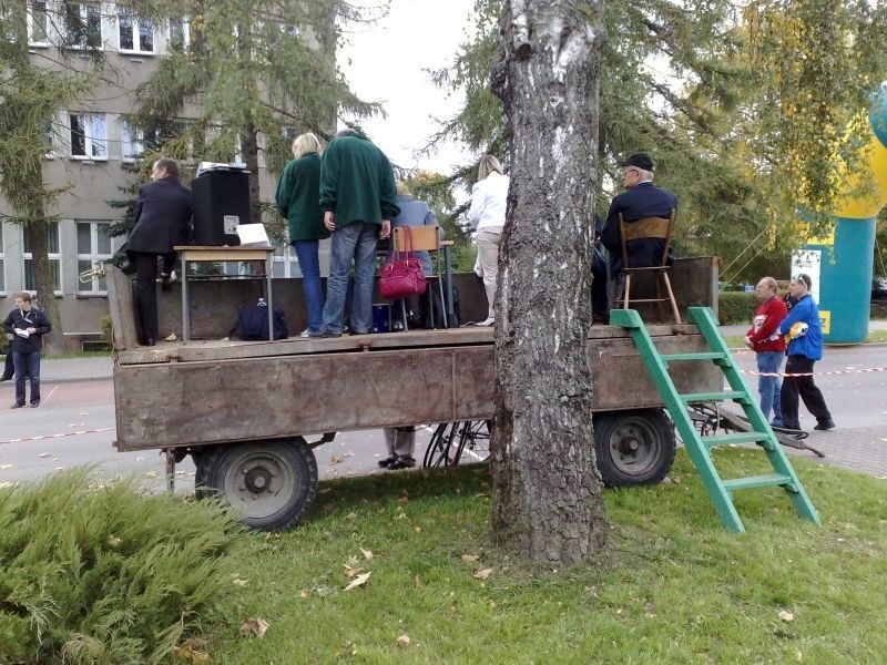 Trybuna honorowa w centrum Sokółki