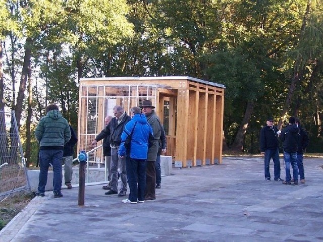 Podczas ostatniego weekendu tarnobrzescy radni wraz z prezydentem miasta rozpoczęli inwestycyjny objazd po osiedlach. Na zdjęciu wizyta na osiedlu Przywiśle.