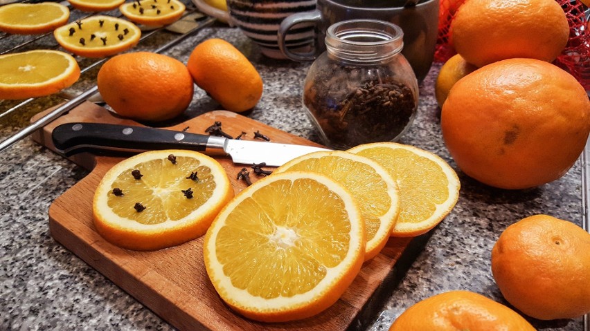 Nalewka pomarańczowa z goździkami to wyjątkowo aromatyczny i...