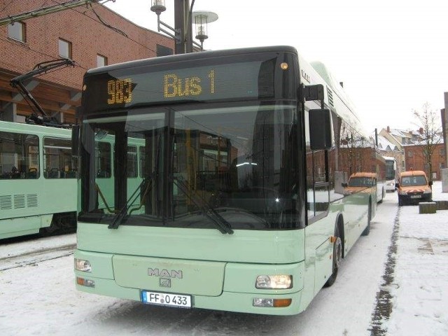 Ankieterzy z Niemiec pytają słubiczan o wspólny autobusAutobus linii 983 24 razy na dobę przekracza granicę.