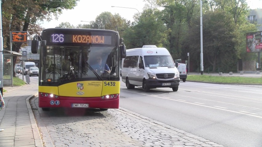 Komunikacja vs auta na Grabiszyńskiej. Czym jeżdżą ludzie?