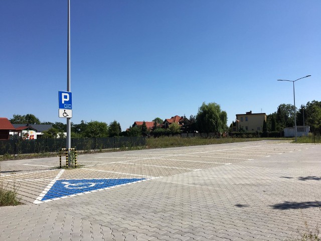 Od grudnia ubiegłego roku Toruń może się chwalić pierwszym parkingiem Park&Ride. Czy nie ostatnim? Na razie parking świeci pustkami i raczej nie przyciąga kierowców chcących udać się do centrum