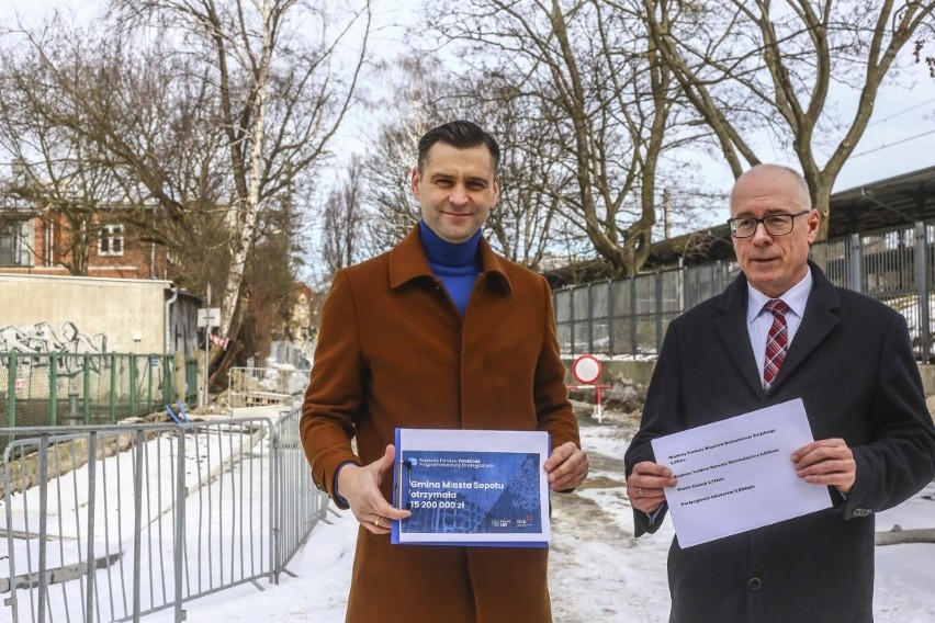 Konferencja radnych PIS dotycząca środków publicznych...