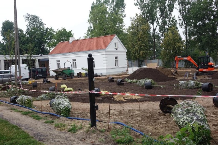 Ostrów Mazowiecka. Budowa Muzeum Dom Rodziny Pileckich dobiega końca. Zobacz zdjęcia