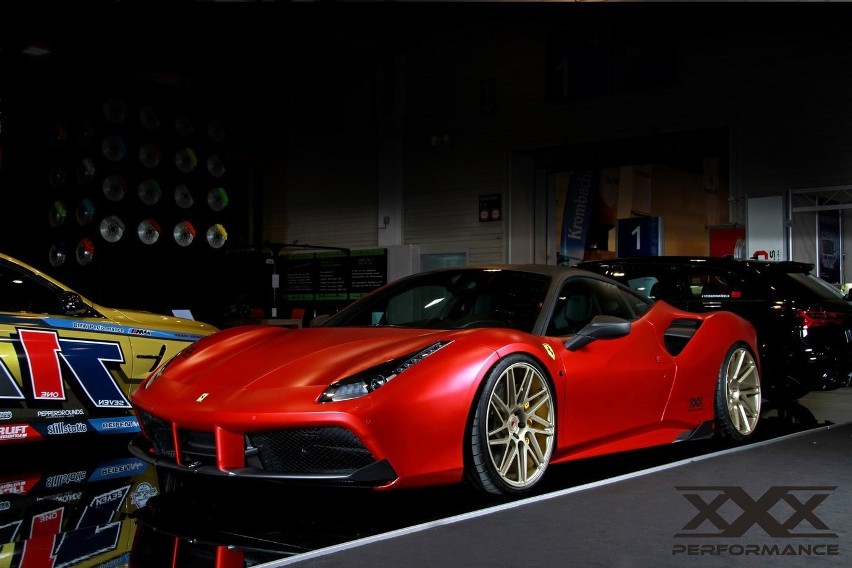 Standardowo za napęd Ferrari 488 GTB odpowiada 3,9 l motor...