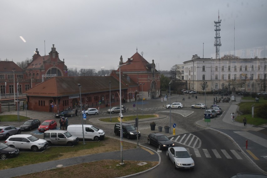 Autobusy już w czwartek wjadą do centrum przesiadkowego...