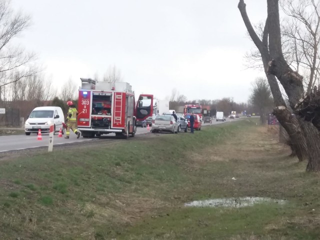 W środę, po godz. 15, na drodze krajowej nr 65 doszło do wypadku. Było to w miejscowości Fasty na ul. Szosa Knyszyńska.