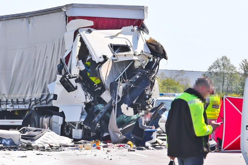 Śmiertelny wypadek na autostradzie A4. Trasa zablokowana przez wiele godzin