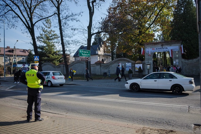 Wszystkich Świętych 2019. Stary Cmentarz w Tarnowie[ZDJĘCIA]