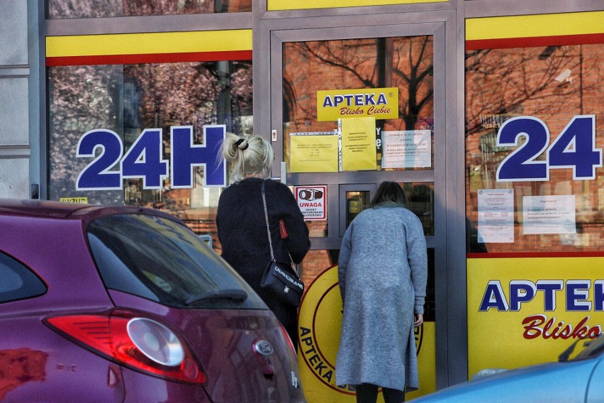 Auchan w Chorzowie przy DTŚ, w Katowicach, Zabrzu i...