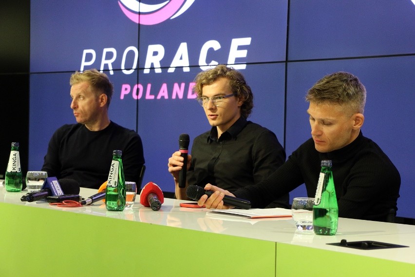 Rafał Mikołajczyk swoim podpisem założył klub Pro Race...