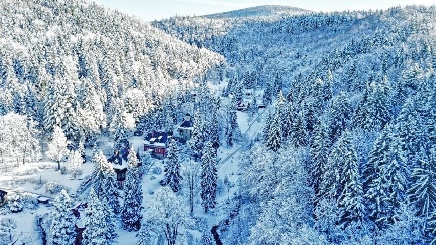 Najpiękniejsza dolnośląska wieś, zimą prezentuje się...