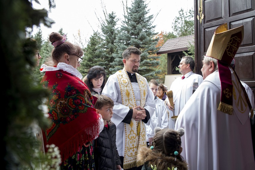 Ksiądz kościoła polskokatolickiego Bartosz Norman swoją...