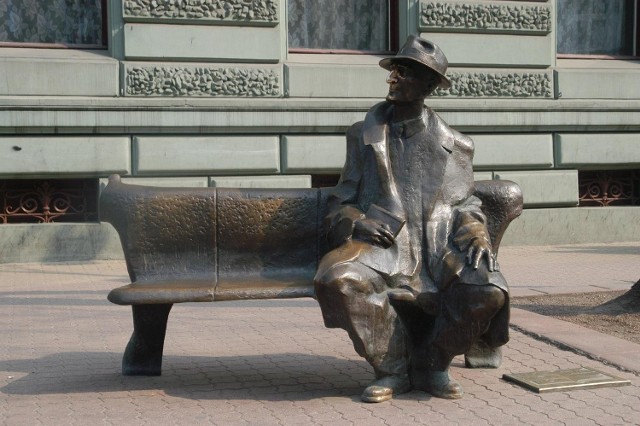 Pomnik Tuwima na ul. Piotrkowskiej
