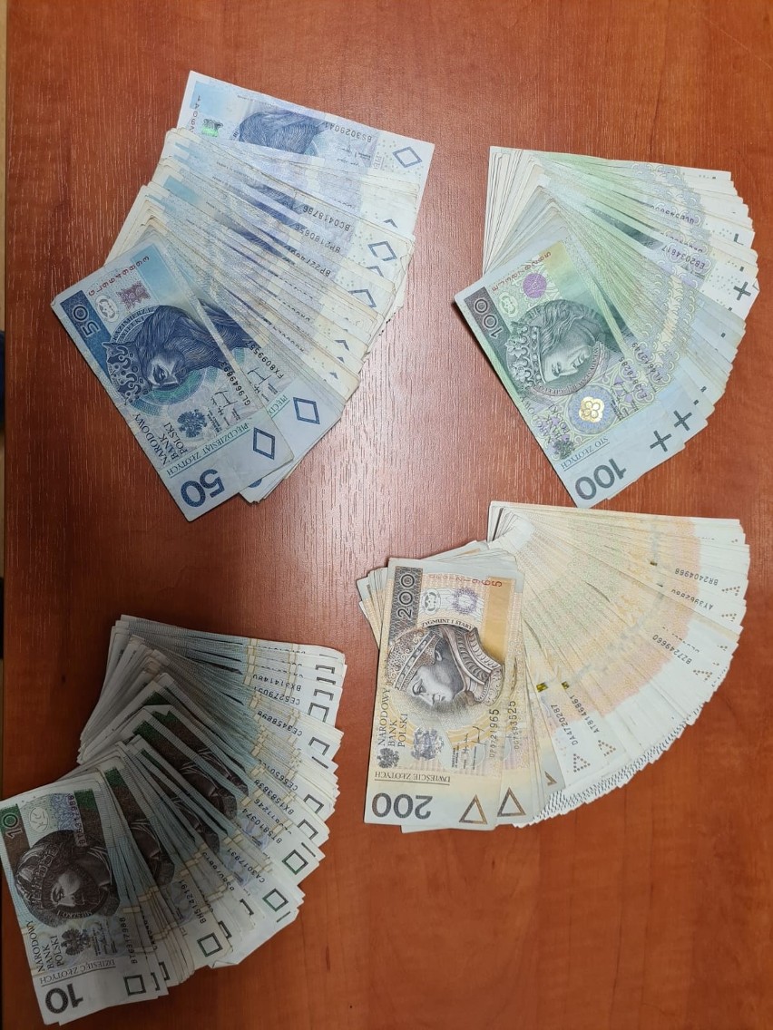 35-letni mieszkaniec Radomia podejrzany o to, że pod Kielcami ukradł saszetkę, a w niej ponad… 35 tysięcy złotych