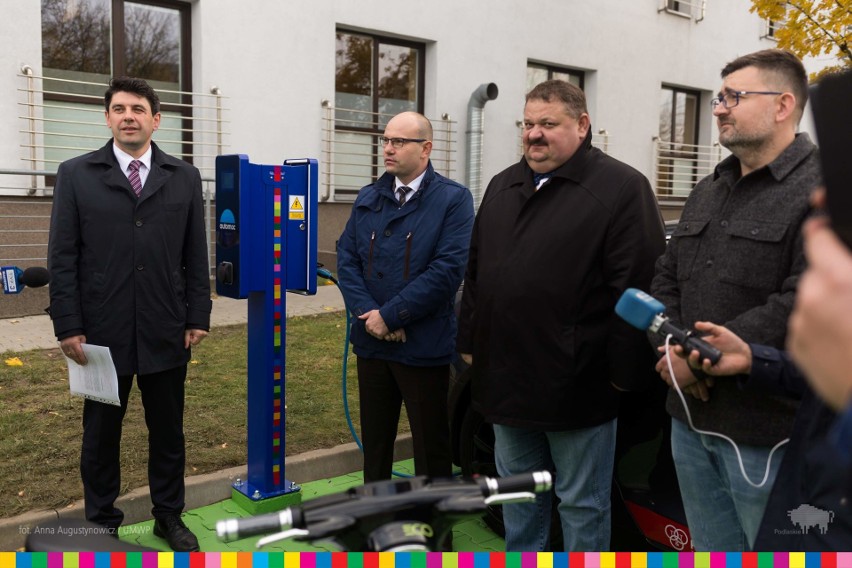 Samorządowa ładowarka do samochodów elektrycznych przy...