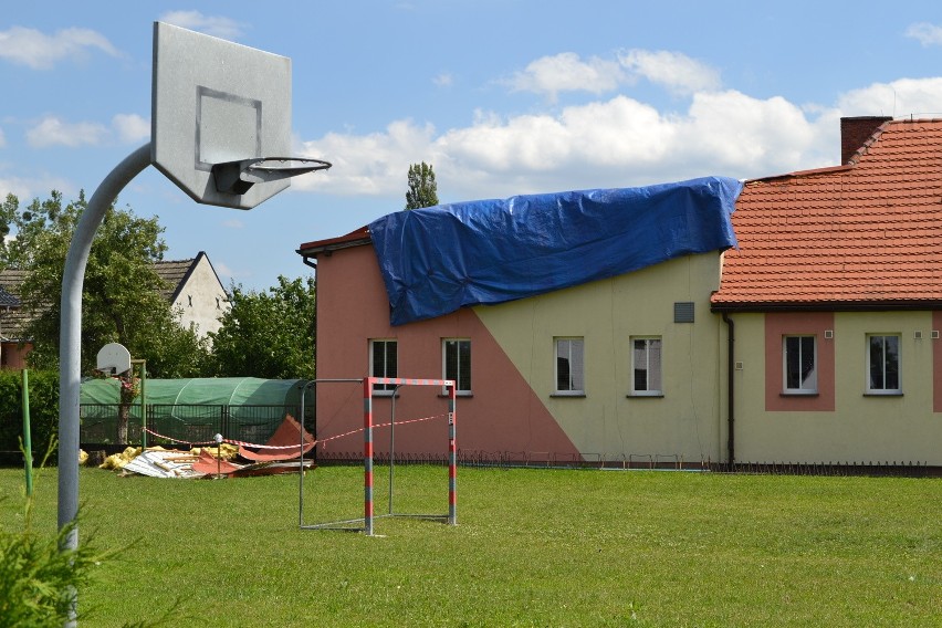 Burza w Zawadzie Książęcej zniszczyła dachy domów