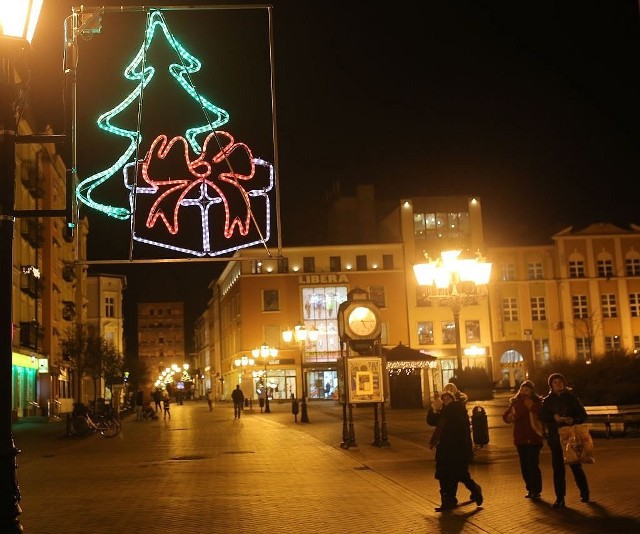 Na deptaku są również inne elementy świąteczne