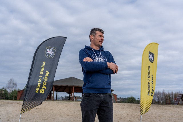 Adrian Kostera nad zalewem w Stradomii Wierzchniej koło Sycowa (pow. oleśnicki). Ten akwen jest już od dawna areną zawodów Garmin Iron Triathlon